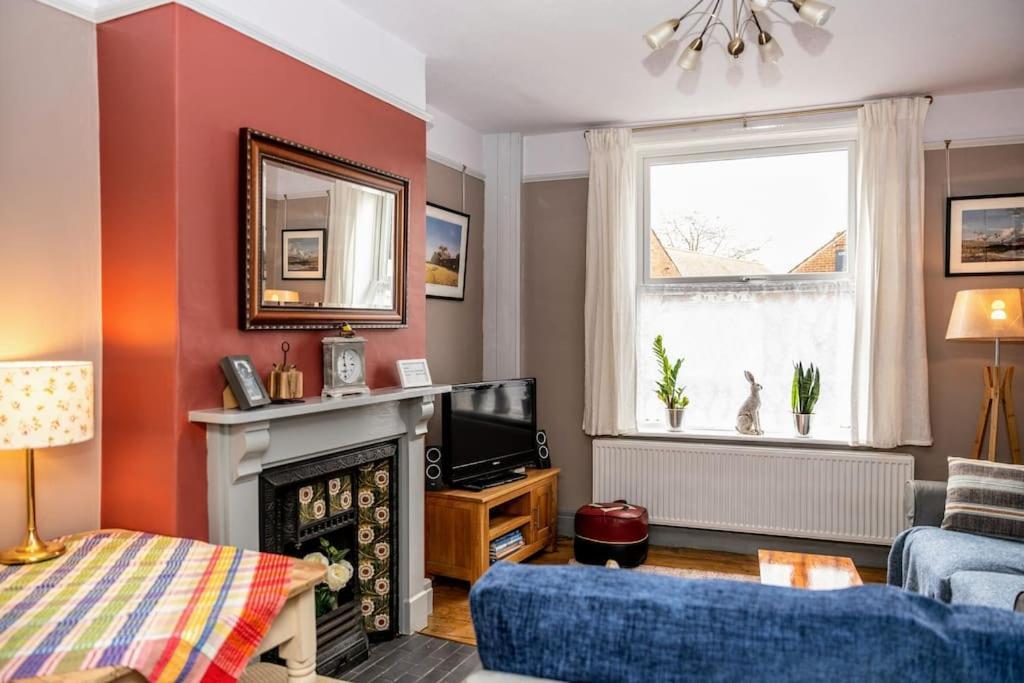 Spacious Charming Cottage Near Lake And Sea Hornsea Eksteriør bilde