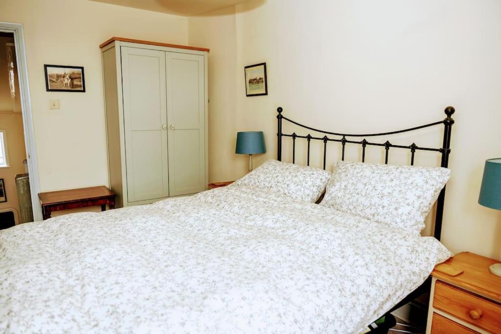 Spacious Charming Cottage Near Lake And Sea Hornsea Eksteriør bilde